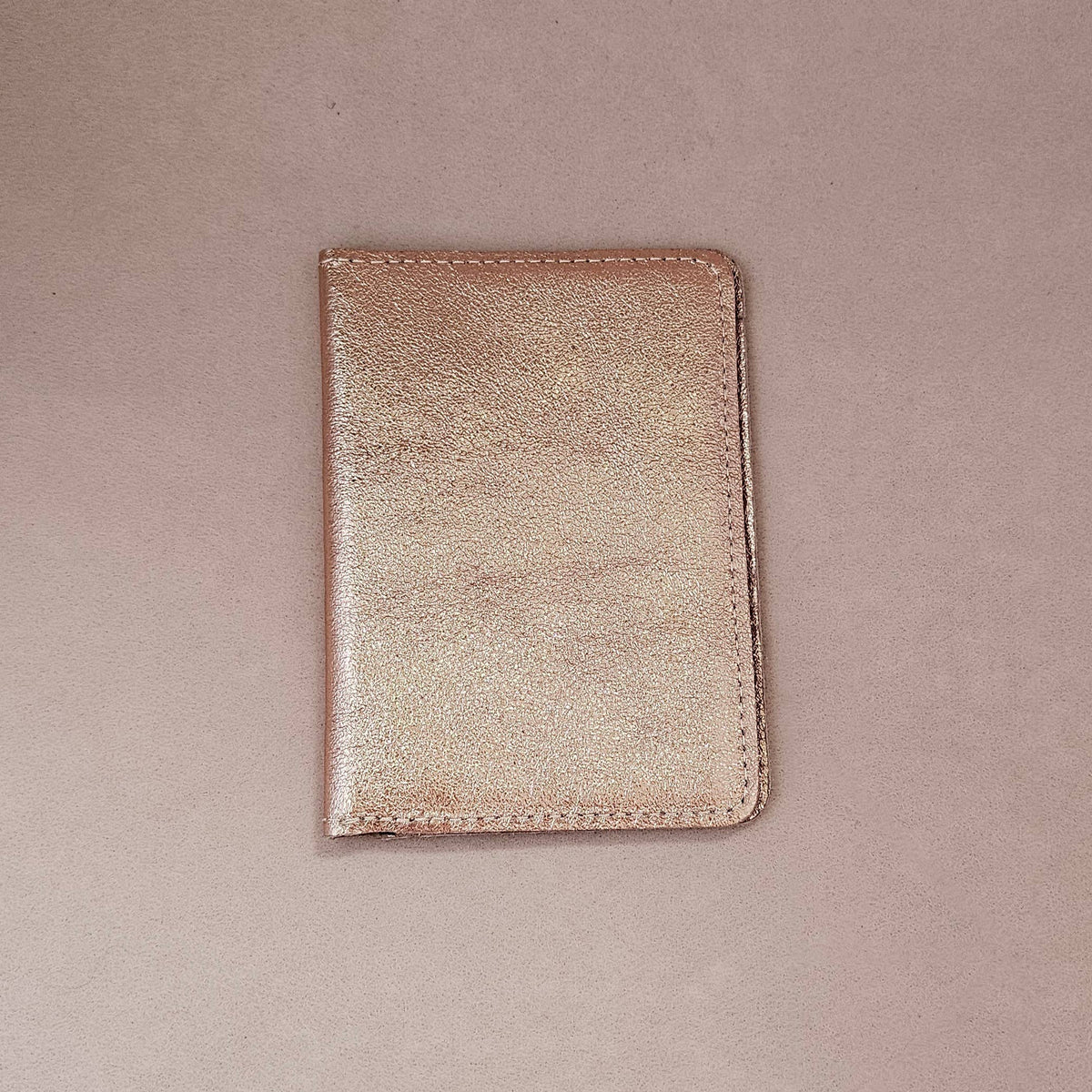 Etui passeport en cuir (plusieurs coloris disponibles)